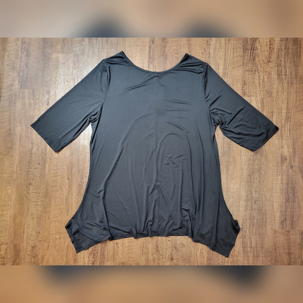 FREE W BUNDLE Lily by Firmiana shark bite hem top